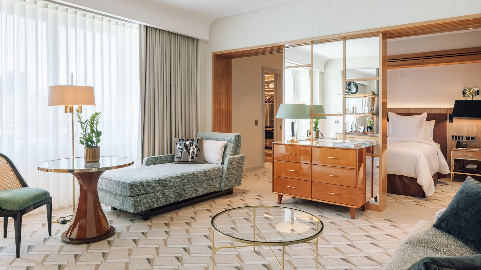 Projet Hospitality contract, hotel Four Seasons de Lisbonne, coussin Picasso par Jules Pansu