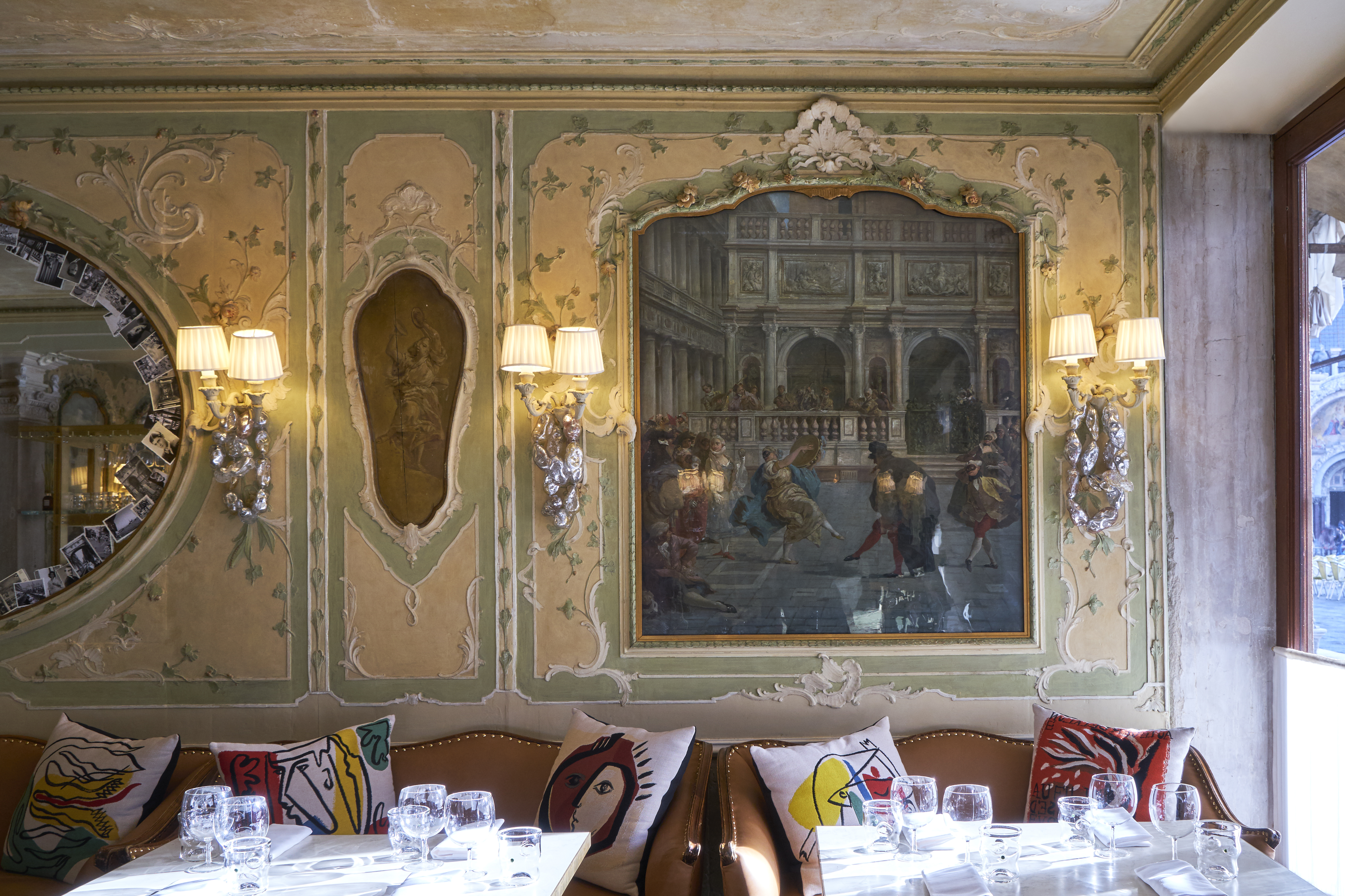 Coussin Ara Starck au restaurant Quadrino à Venise